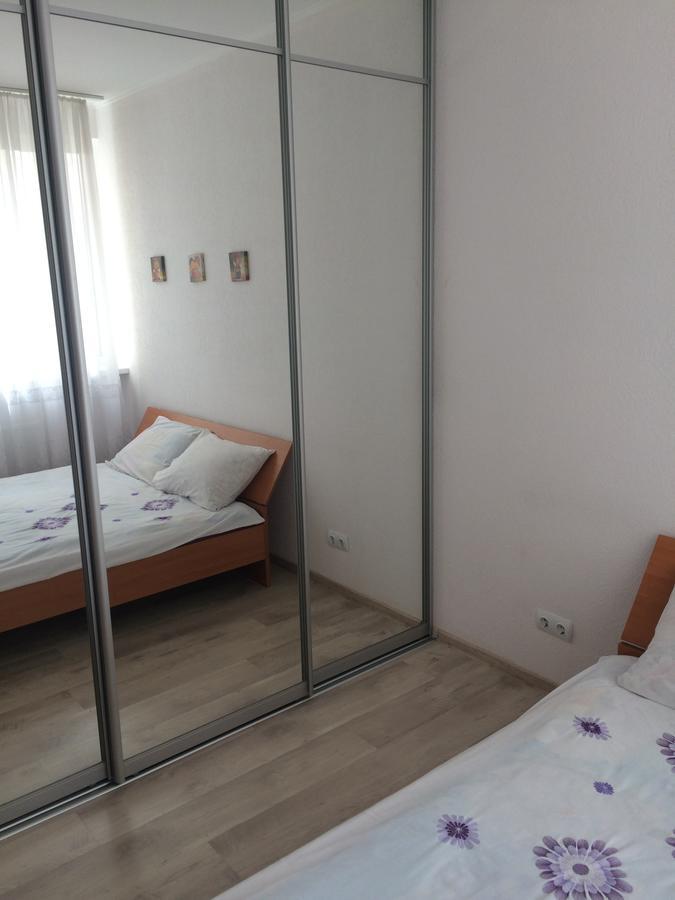 Cozy Apartment Near The Airport "Kyiv" Esterno foto